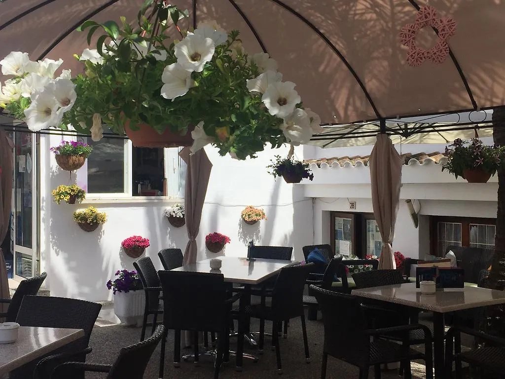 Hotel Antares Cala D´Or 0*,